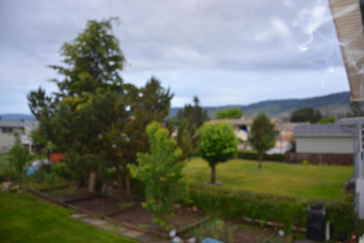 Aasra Home Kelowna Luaran gambar