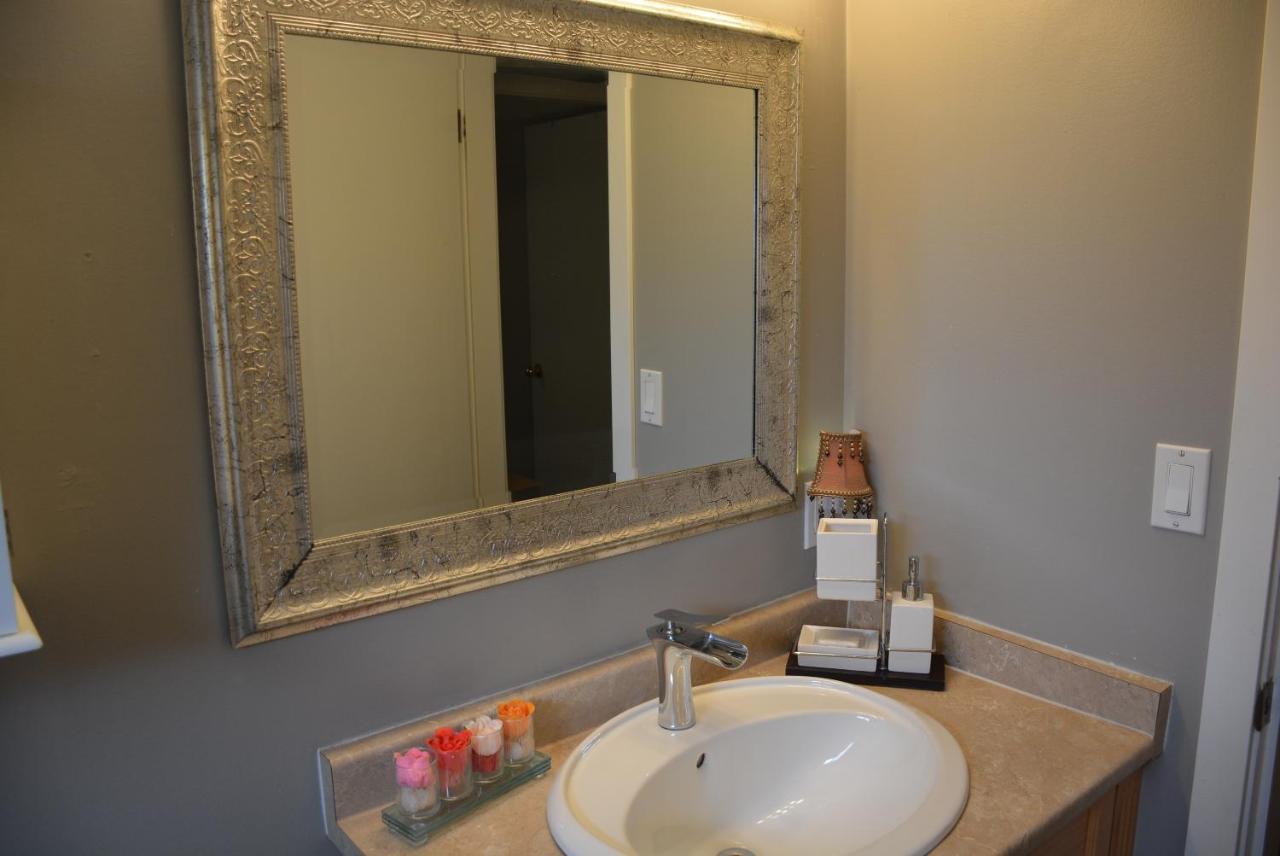 Aasra Home Kelowna Luaran gambar