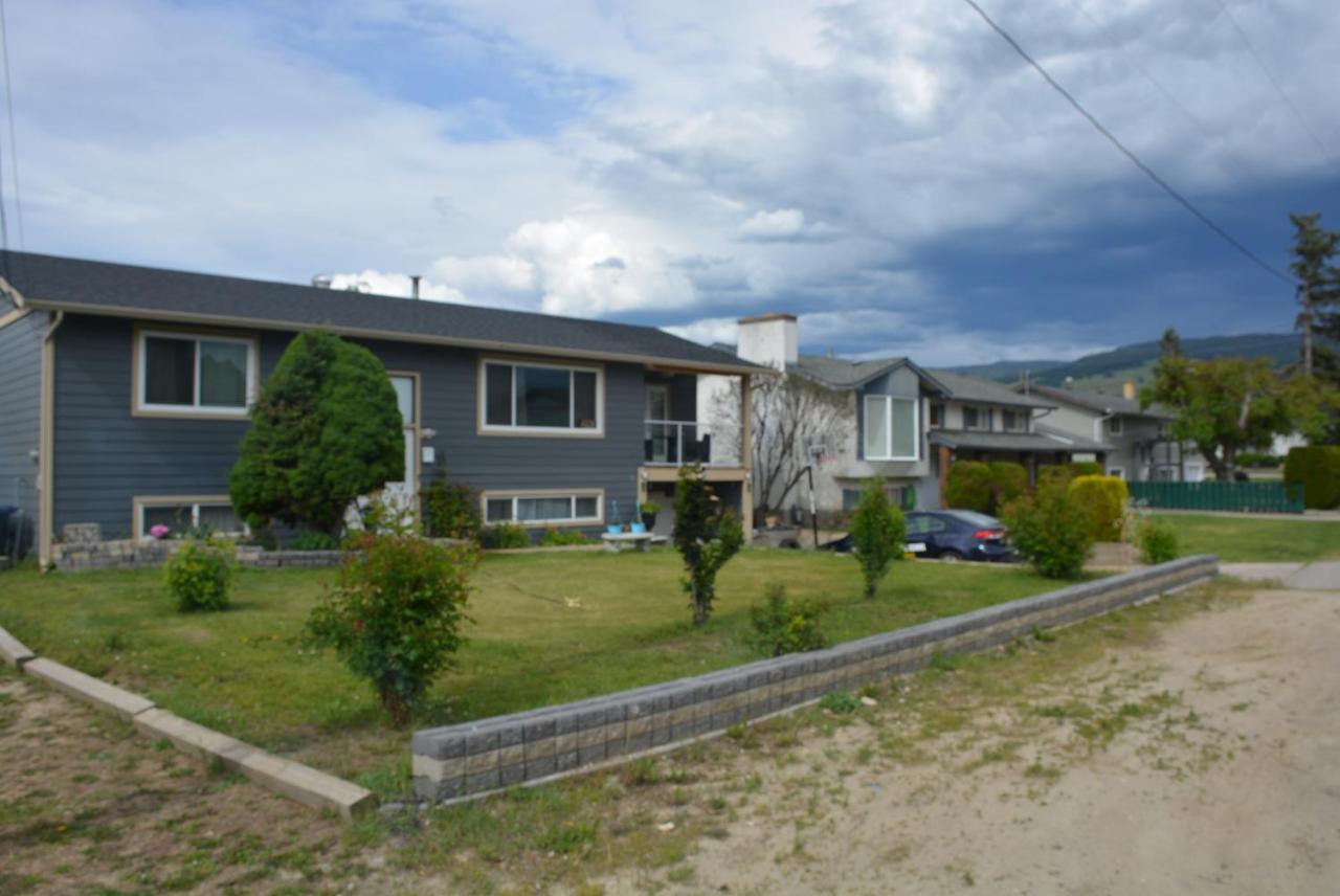 Aasra Home Kelowna Luaran gambar